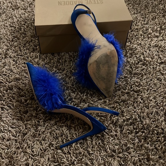Steve Madden Royal Blue, Satin Heels 💙 - Picture 3 of 7